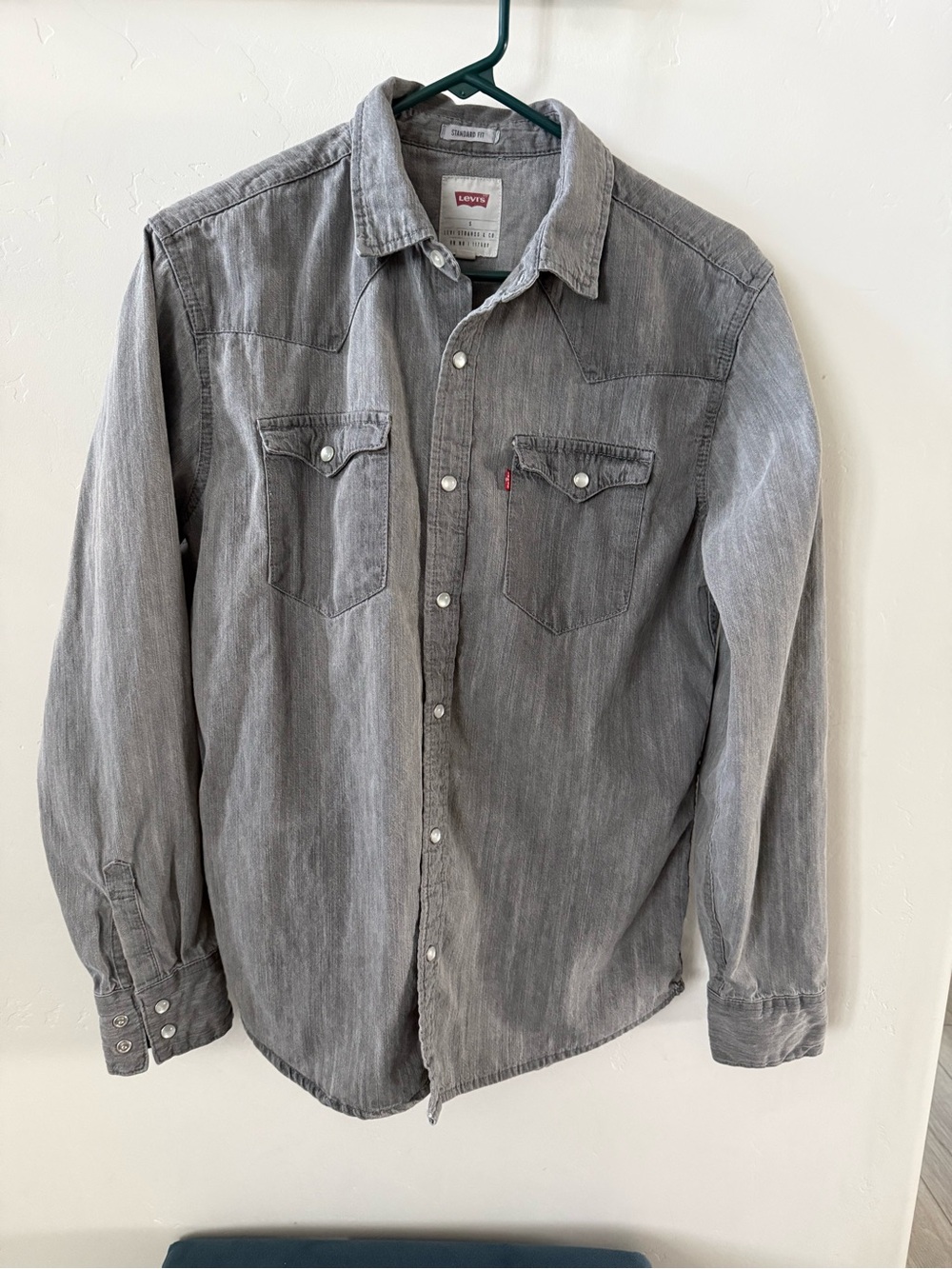 Levi’s Denim Pearl Snap Button-Up